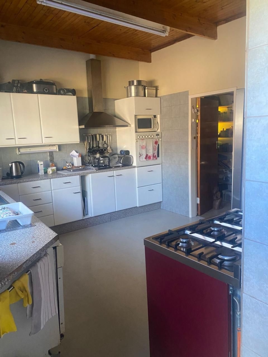 5 Bedroom Property for Sale in Ladybrand Free State